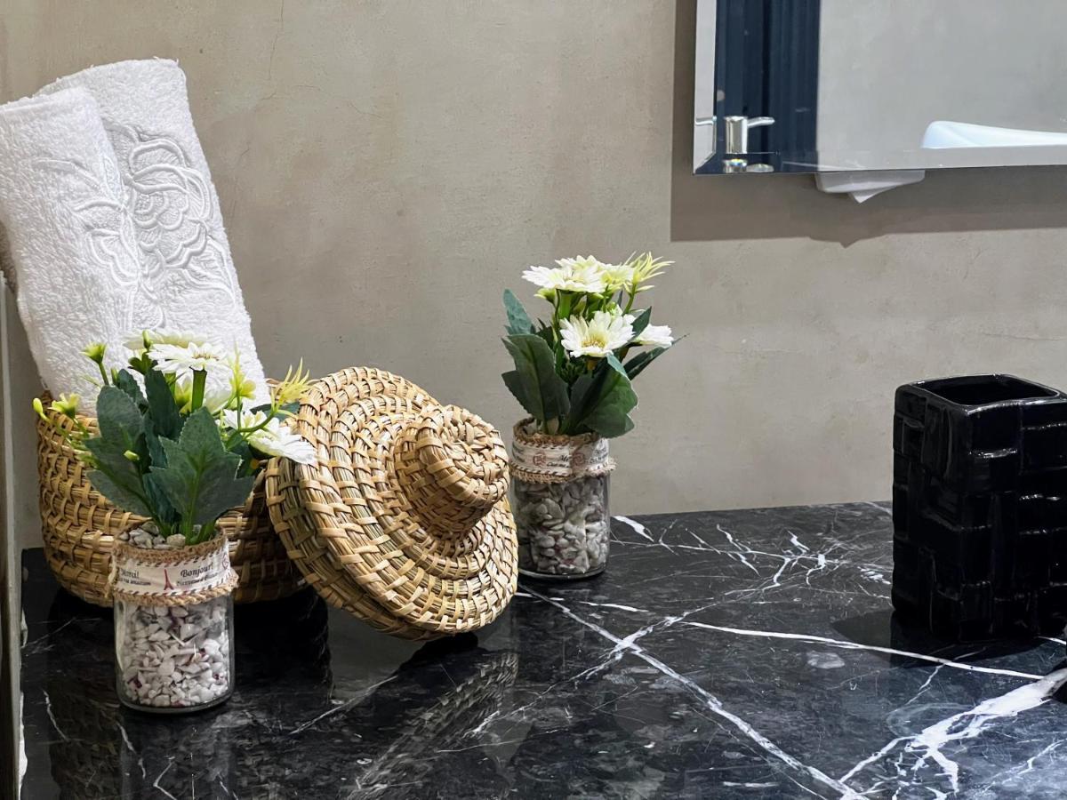 Moderne, Lumineux & Spacieux Avec Balcon -Central -Wifi-Smart Tv-Clim Marrakesch Exterior foto